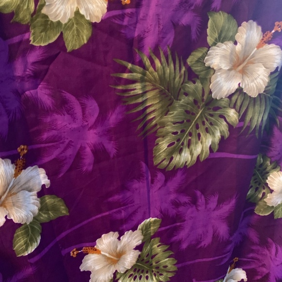 Hawaiian | Purple White Hibiscus - Picture 2 of 4